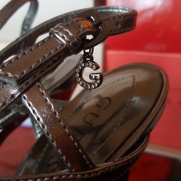 Guess Sandals - Picture 2 of 4